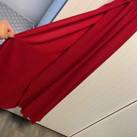 Red Crisscross Back Split Thigh Maxi Dress - Picture 7 of 9